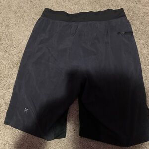 Lululemon mens xl shorts